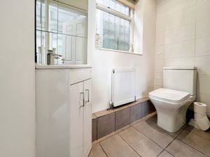 En suite- click for photo gallery